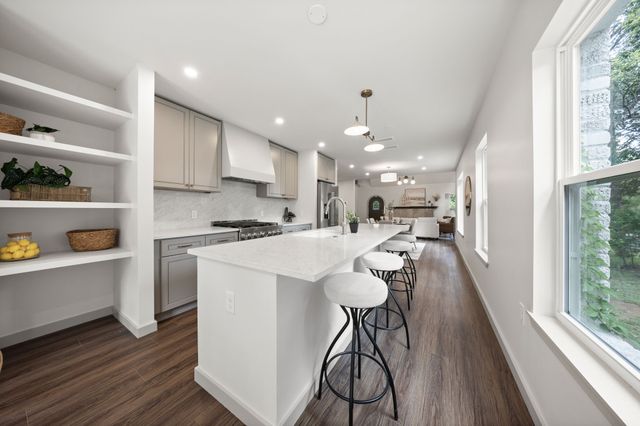 200 S Shore Drive, Dallas, TX 75216