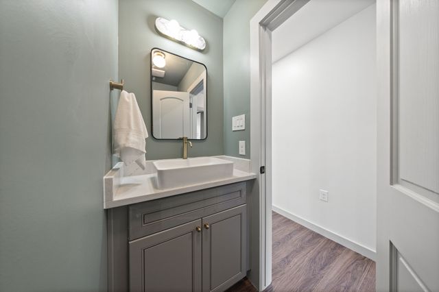 200 S Shore Drive, Dallas, TX 75216