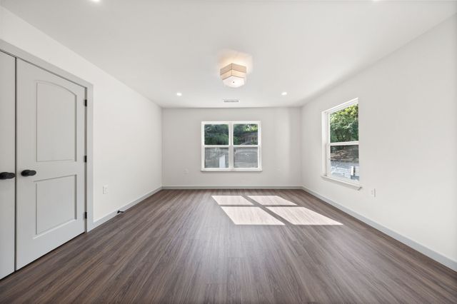 200 S Shore Drive, Dallas, TX 75216