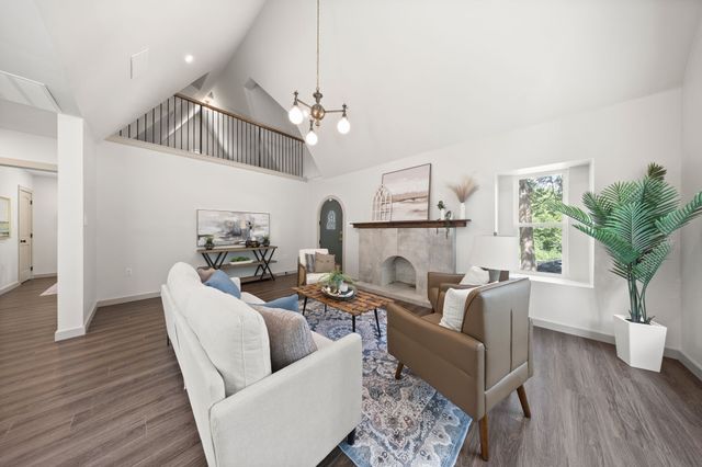 200 S Shore Drive, Dallas, TX 75216