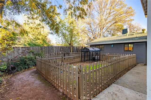 89 Glen, Oroville, CA 95966