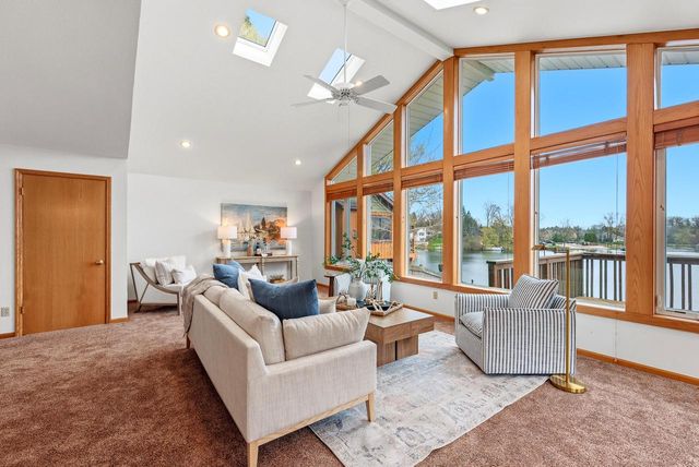 N50W35328 Wisconsin AVENUE, Oconomowoc, WI 53066