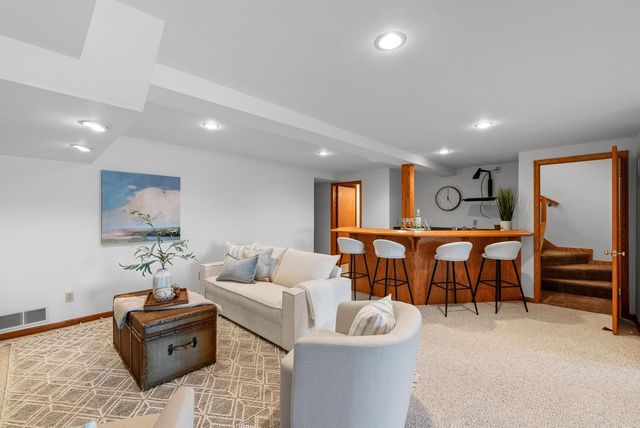 N50W35328 Wisconsin AVENUE, Oconomowoc, WI 53066