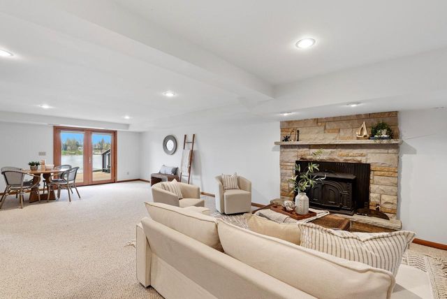 N50W35328 Wisconsin AVENUE, Oconomowoc, WI 53066