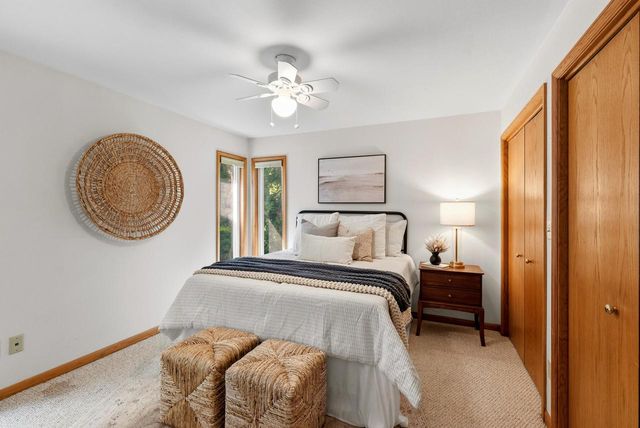 N50W35328 Wisconsin AVENUE, Oconomowoc, WI 53066