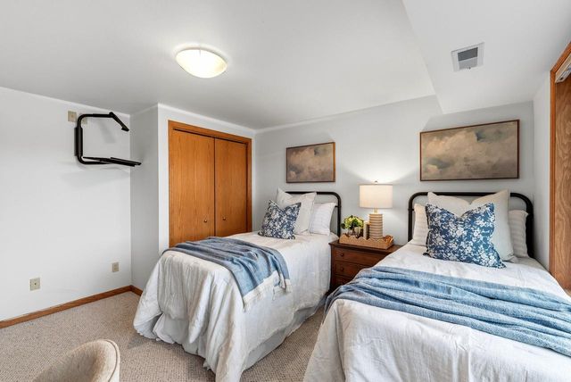 N50W35328 Wisconsin AVENUE, Oconomowoc, WI 53066