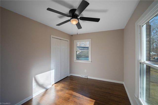 307 Foxcroft Drive, Winston-salem, NC 27103