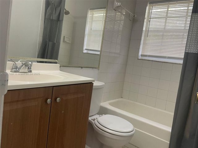 4951 Wedgewood Way 6, West Palm Beach, FL 33417