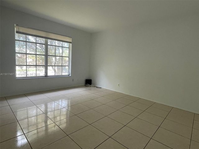 4951 Wedgewood Way 6, West Palm Beach, FL 33417