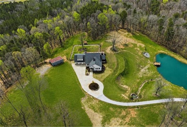 738 Overlook Trail, Acworth, GA 30101