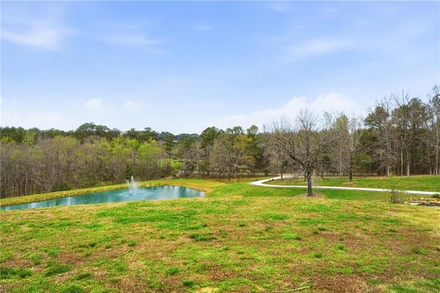 738 Overlook Trail, Acworth, GA 30101
