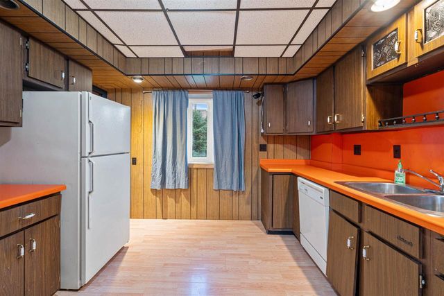 4306 E 2nd St, Superior, WI 54880