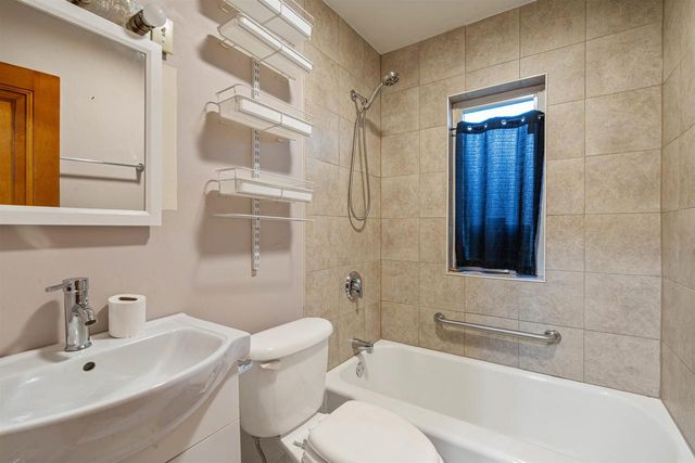 4306 E 2nd St, Superior, WI 54880