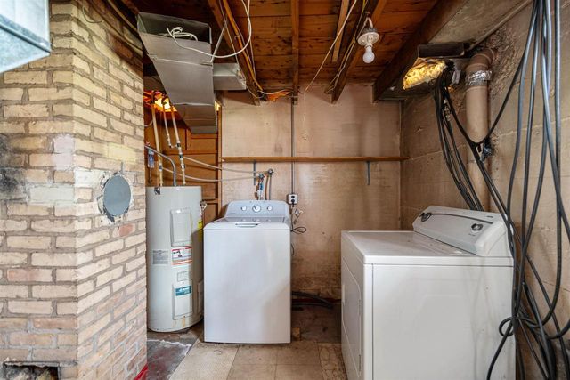 4306 E 2nd St, Superior, WI 54880