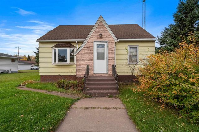 4306 E 2nd St, Superior, WI 54880