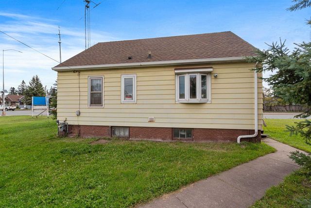 4306 E 2nd St, Superior, WI 54880