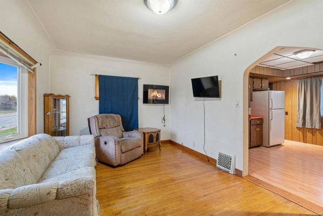 4306 E 2nd St, Superior, WI 54880