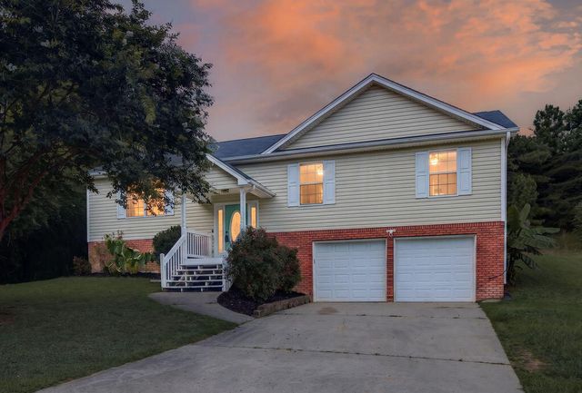 908 Clay Hill Drive, Soddy Daisy, TN 37379