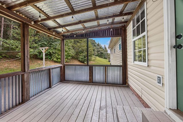 908 Clay Hill Drive, Soddy Daisy, TN 37379