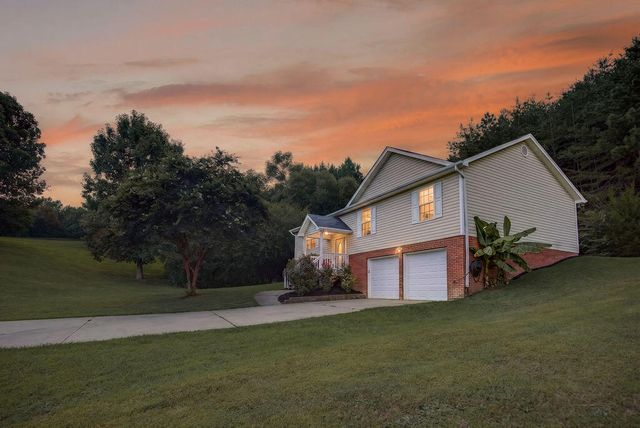 908 Clay Hill Drive, Soddy Daisy, TN 37379