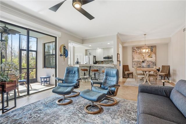 9715 Acqua CT # 113, Naples, FL 34113