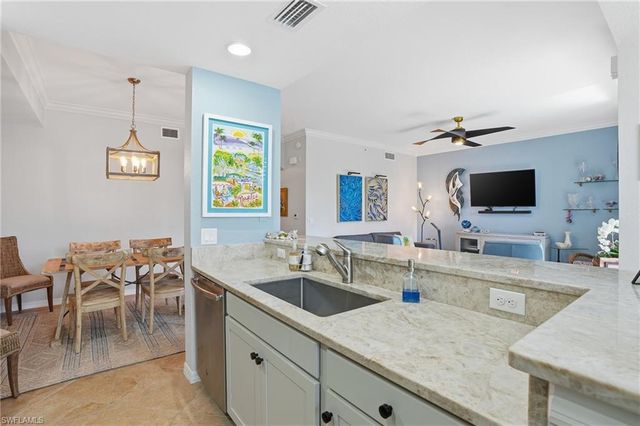 9715 Acqua CT # 113, Naples, FL 34113