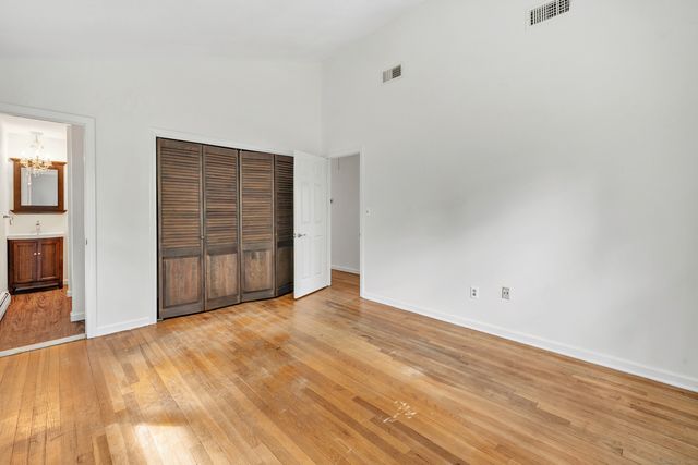 282 Oronoque Road, Milford, CT 06461