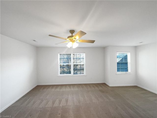 2102 Longburn Drive, Kernersville, NC 27284