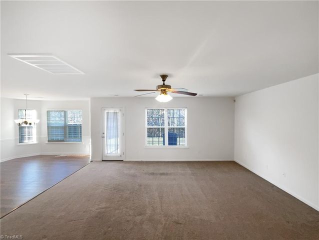 2102 Longburn Drive, Kernersville, NC 27284