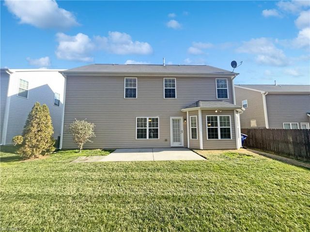 2102 Longburn Drive, Kernersville, NC 27284