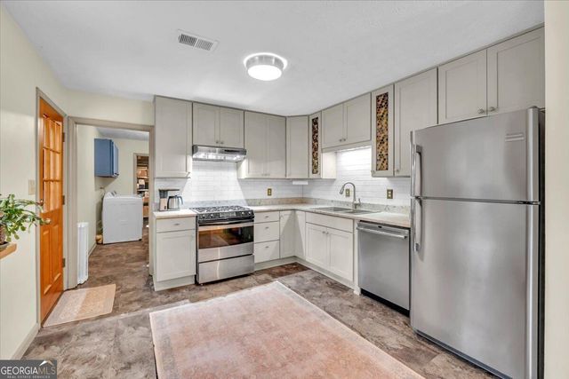 130 Huntridge Drive, Stockbridge, GA 30281