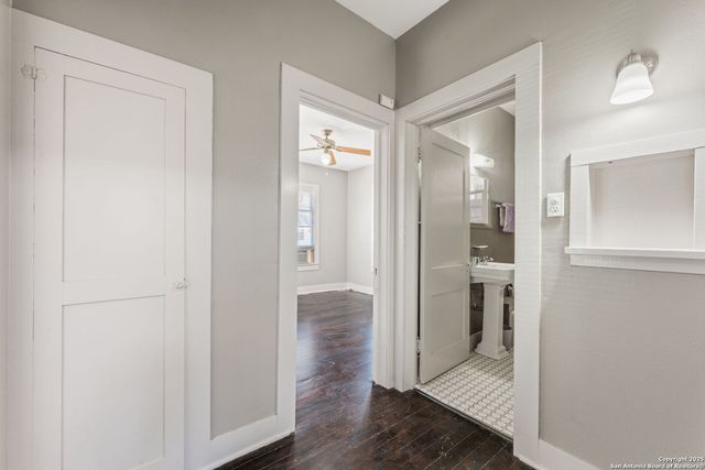 2022 Sacramento, San Antonio, TX 78201
