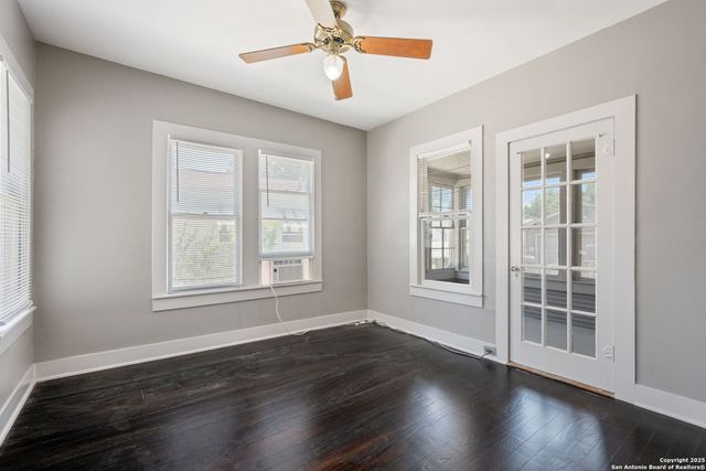2022 Sacramento, San Antonio, TX 78201