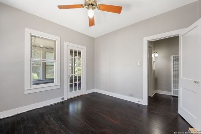 2022 Sacramento, San Antonio, TX 78201
