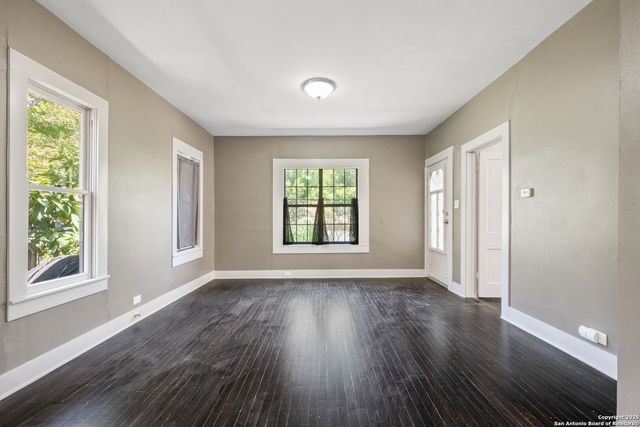 2022 Sacramento, San Antonio, TX 78201