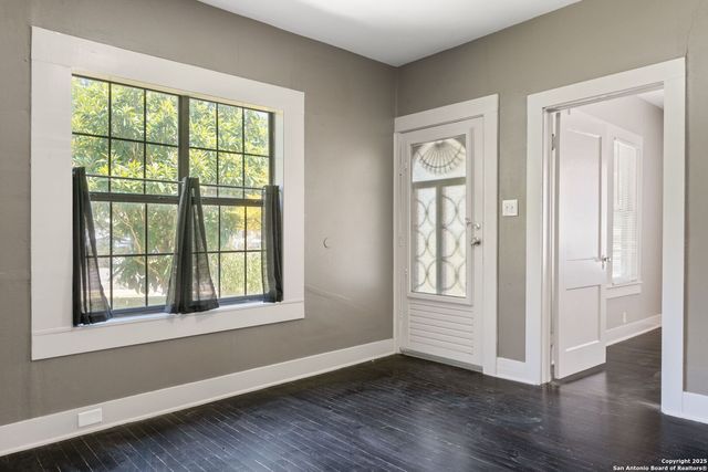 2022 Sacramento, San Antonio, TX 78201