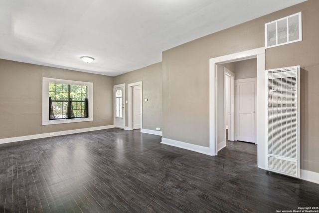 2022 Sacramento, San Antonio, TX 78201
