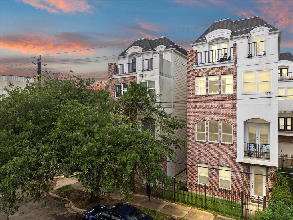 4120 Driscoll Street, Houston, TX 77098