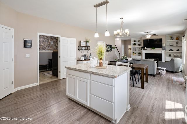 133 N Canterbury Glen Dr, Mt Washington, KY 40047