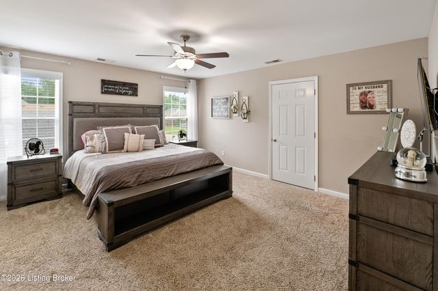 133 N Canterbury Glen Dr, Mt Washington, KY 40047