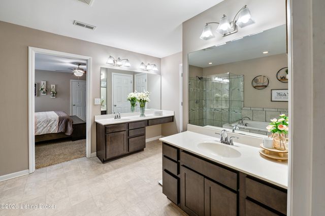 133 N Canterbury Glen Dr, Mt Washington, KY 40047