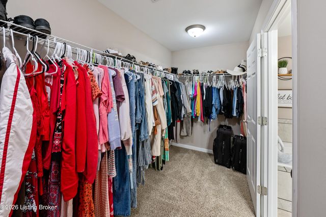 133 N Canterbury Glen Dr, Mt Washington, KY 40047