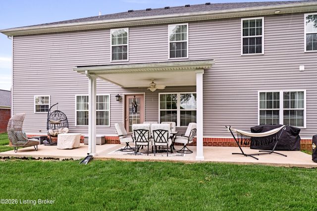 133 N Canterbury Glen Dr, Mt Washington, KY 40047