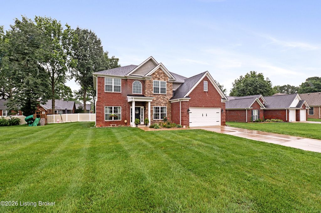 133 N Canterbury Glen Dr, Mt Washington, KY 40047