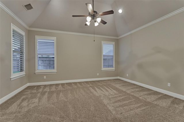 650 Edgewood Drive, Montgomery, TX 77356