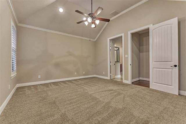 650 Edgewood Drive, Montgomery, TX 77356