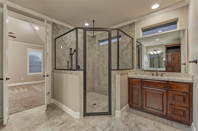 650 Edgewood Drive, Montgomery, TX 77356