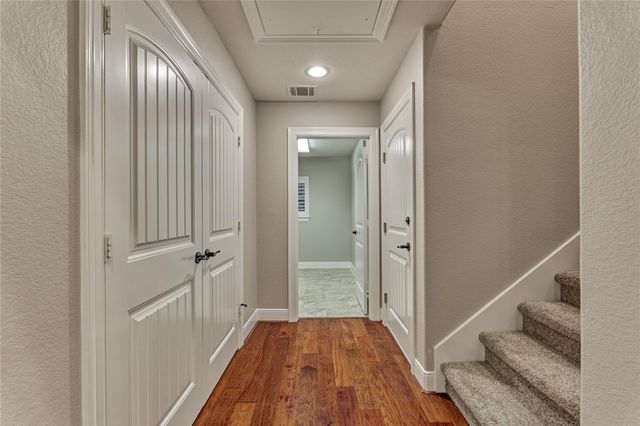 650 Edgewood Drive, Montgomery, TX 77356