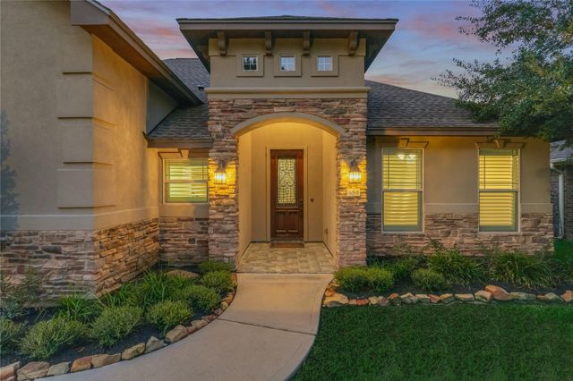650 Edgewood Drive, Montgomery, TX 77356