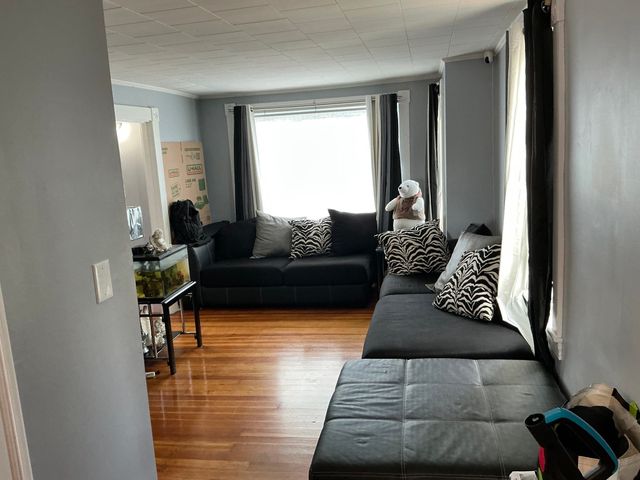 90 Hemlock St, New Bedford, MA 02740